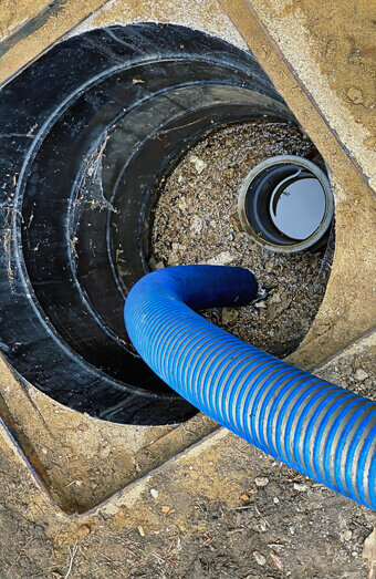 https://stirlingplumberservices.com.au/uploads/2025/06/pipe-relining-84958.jpg